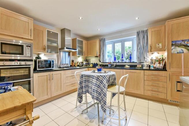 Kitchen/Breakfast Room