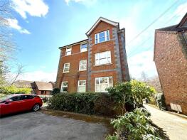 Flat 2, 6 Appleby House, Derby Road, Caversham, Reading RG4 5EY