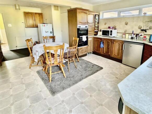 Kitchen/Dining Room