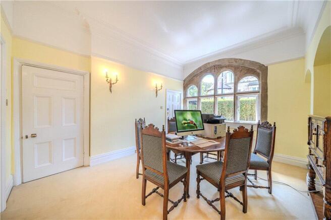 2 bed Apartment for sale Image 4