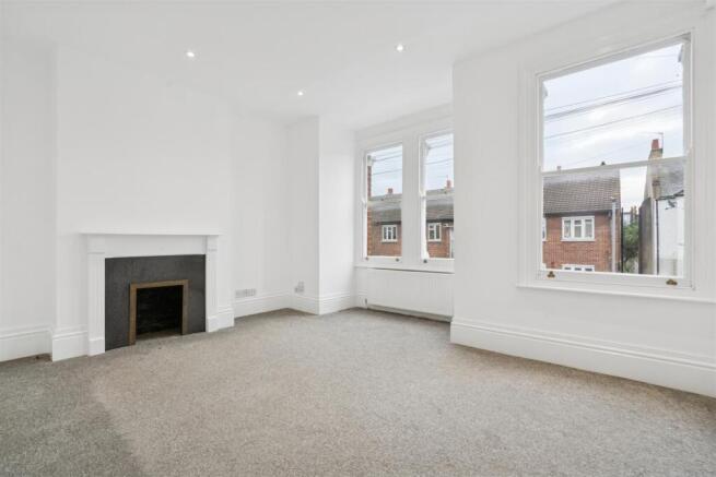 FFF 33 Himley Road SW17 reception 1.jpg