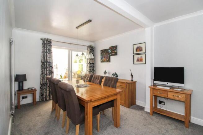 Lounge/Dining Room