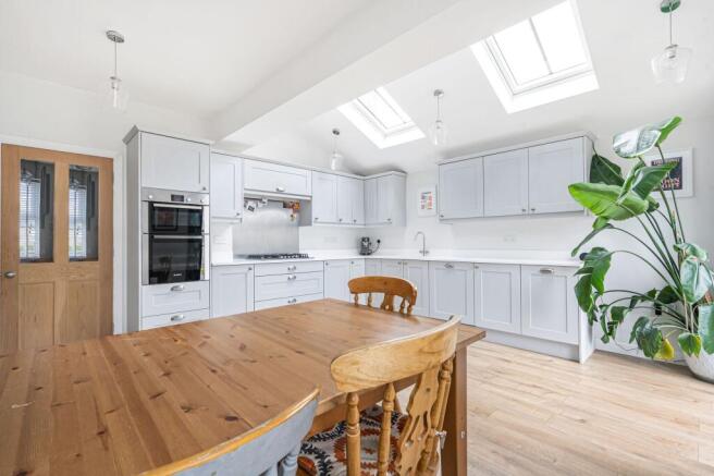 KITCHEN / DINING ROOM