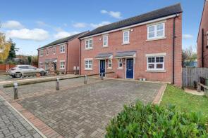 8, Pecan Court, Pontefract WF8 4FS