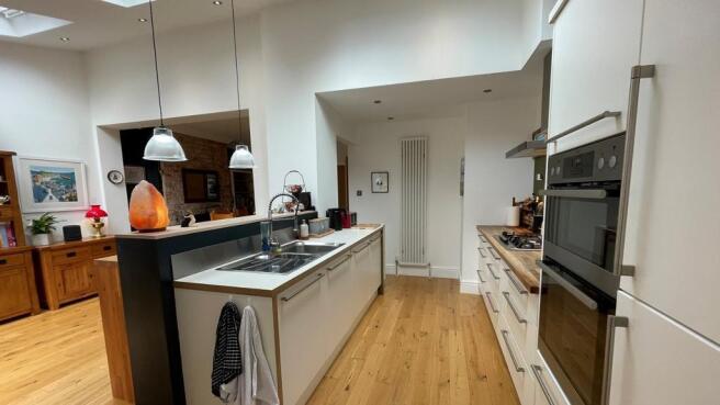 3 bed Terraced for sale Image 4
