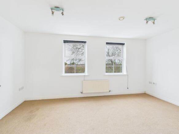 CAM04922G0-PR0090-STILL008