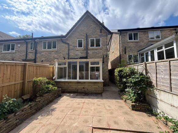 2 bed Terraced to rent Image 12