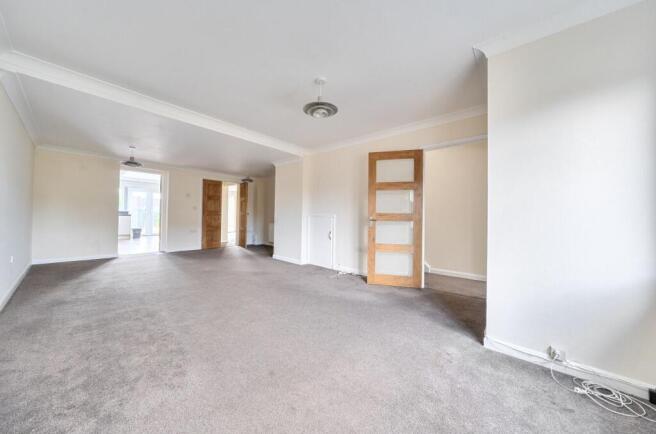 Barton Close, Charlton, Andover photo 4