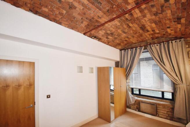 2 bed Apartment to rent Image 7