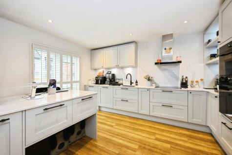 Mockford Mews, Redhill, Surrey, RH1