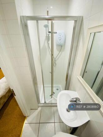 En-Suite Room 4
