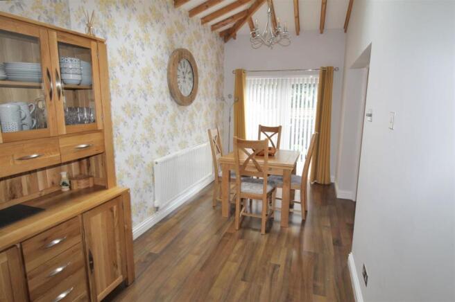 Lounge/Dining Room