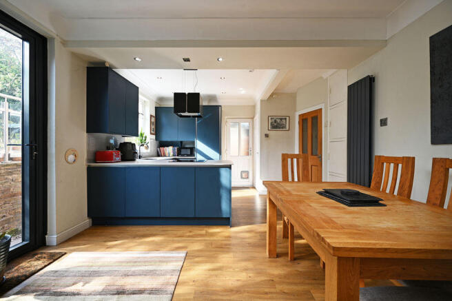 3 bed Semi-Detached for sale Image 12