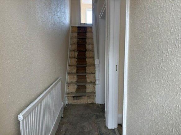 3 bed Terraced to rent Image 8