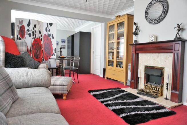 Living Room/Bedroom