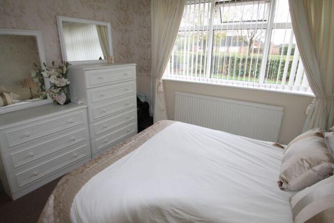 MAIN BEDROOM