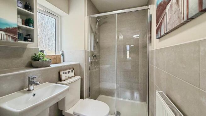 4 bed Detached for sale Image 8