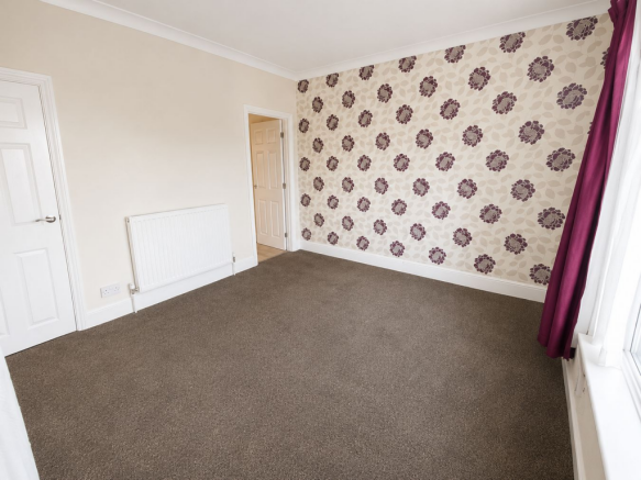 2 bed Terraced to rent Image 6
