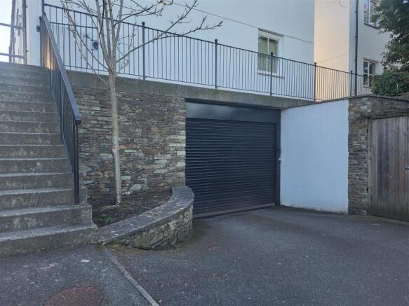 Parking.jpg