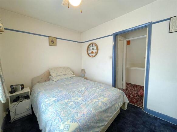 Bedroom 1 (2).jpeg
