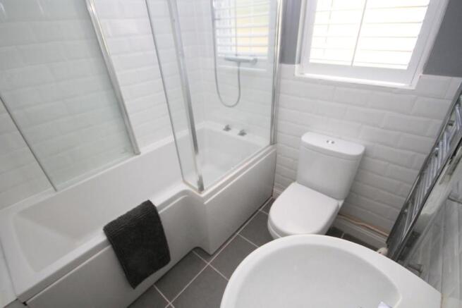 HOUSE BATHROOM/ W.C.