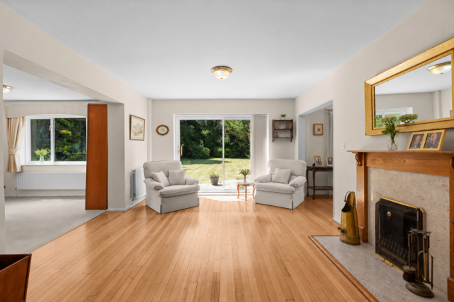 Princes Drive, Oxshott, KT22 photo 2