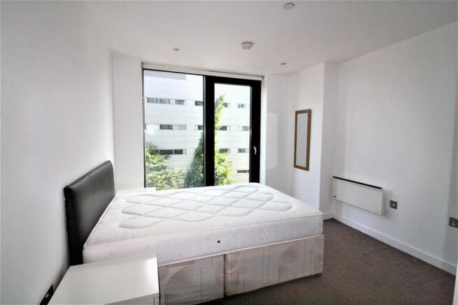 1 bed Apartment to rent Image 6