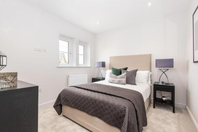 4 bed House to rent Image 6