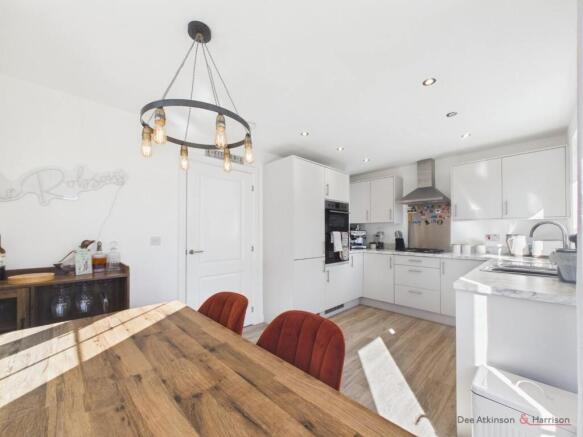 Kitchen/Dining Area