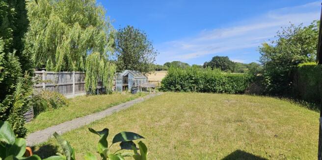 Bergholt Road, Manningtree, CO11 photo 4