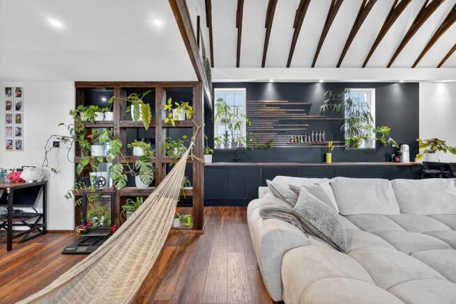 Lounge / Kitchen