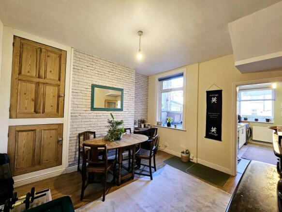 3 bed Terraced for sale Image 5