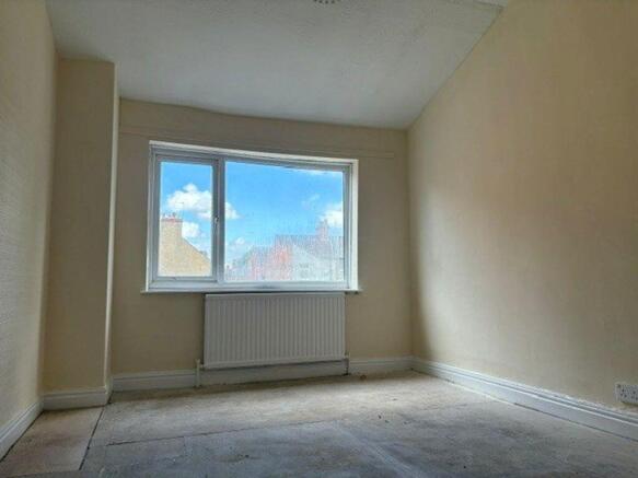 3 bed Terraced to rent Image 11