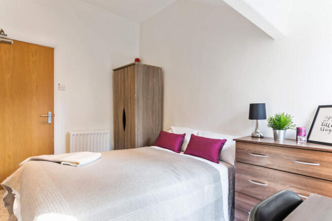 5 bed House to rent Image 7