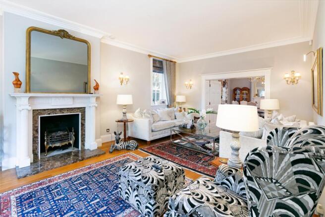 5 bed Detached for sale Image 6