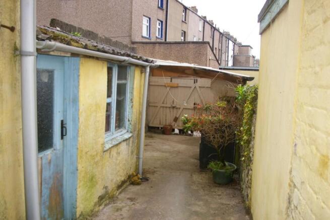 Photo 10