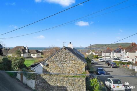 Parrog Road, Newport