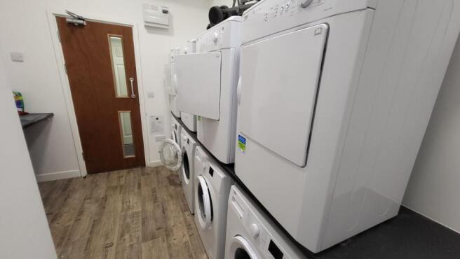 1 bed House Share to rent Image 8