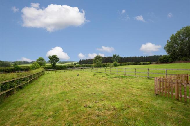 PADDOCKS
