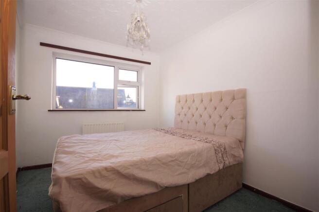 bed1.jpg