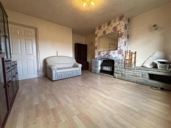 2 bed Semi-Detached for sale Image 10