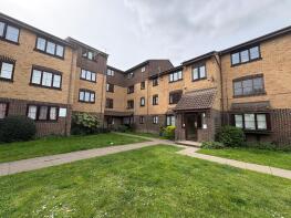 150, Conway Gardens, Grays RM17 6HQ