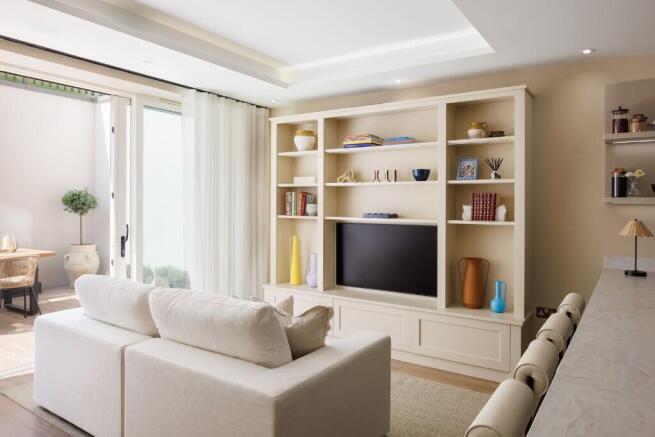 Wandsworth Common, 
9 Bicknell Way,
SW17 0LP photo 4