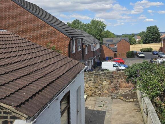 3 bed Terraced for sale Image 11