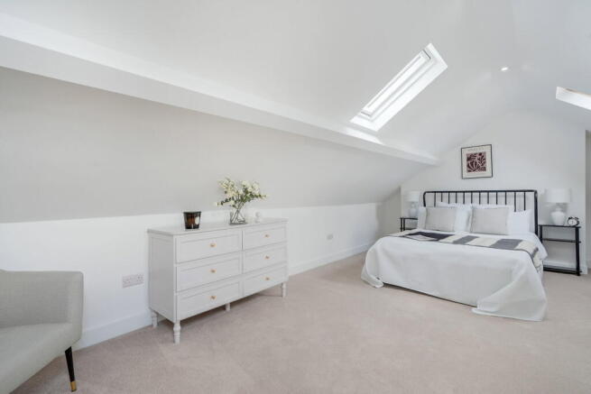 5 bed Terraced for sale Image 8