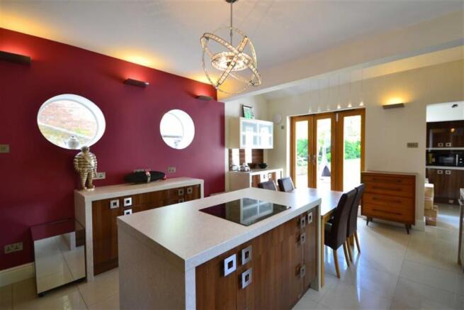 DINING KITCHEN