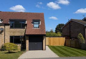 18, Bramber Way, Burgess Hill RH15 8JX