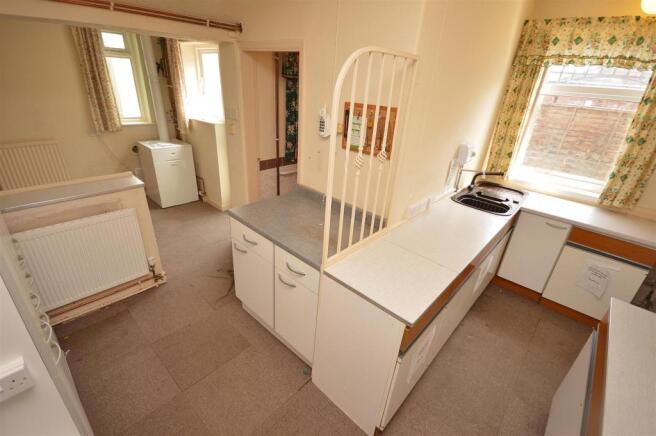 'L' shaped Kitchen