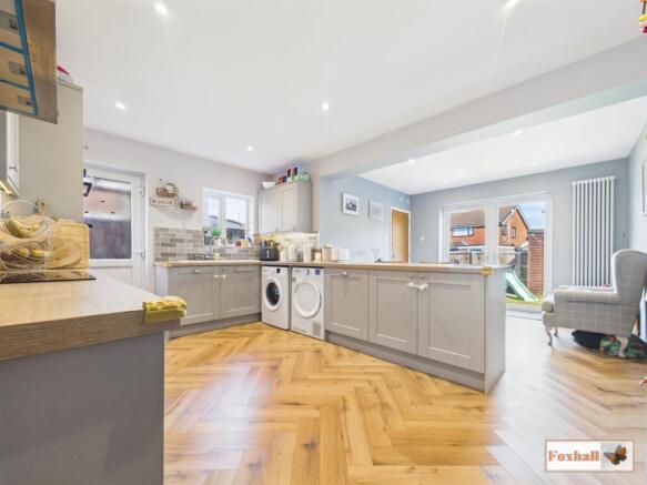 Kitchen/Dining Room