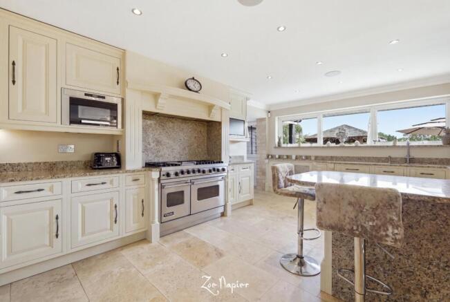 Brentwood photo 4